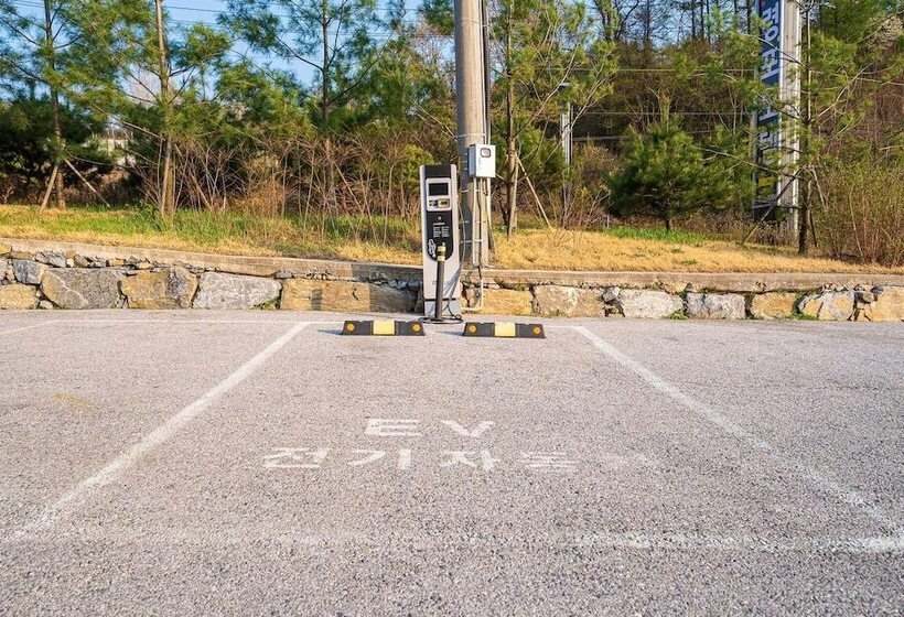 Yeongwol Cheongryeong Motel