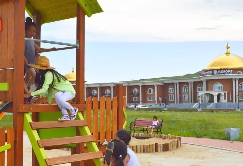 Bayangol Hotel & Resort