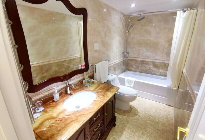 Bayangol Hotel & Resort