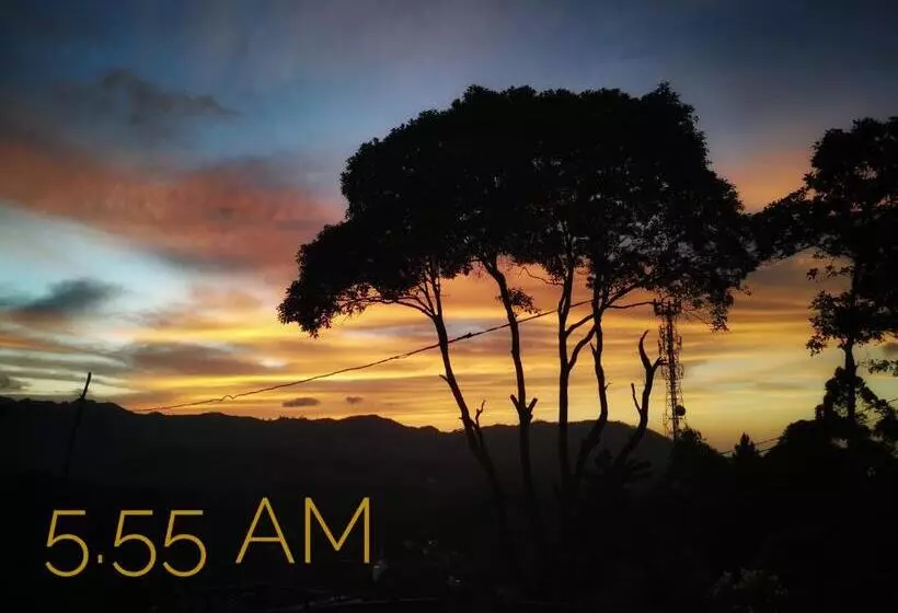 ベッドアンドブレックファースト Mountain Peak Ella