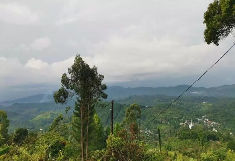 ベッドアンドブレックファースト Mountain Peak Ella