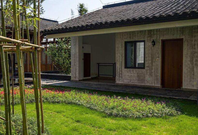 Hotel S In Lady Island Resort