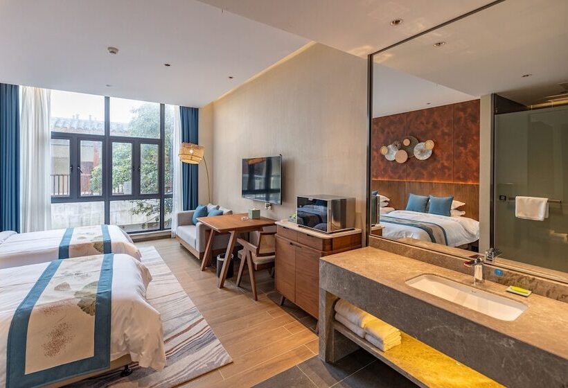 Hotel S In Lady Island Resort