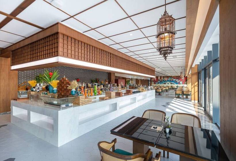 Hotel S In Lady Island Resort