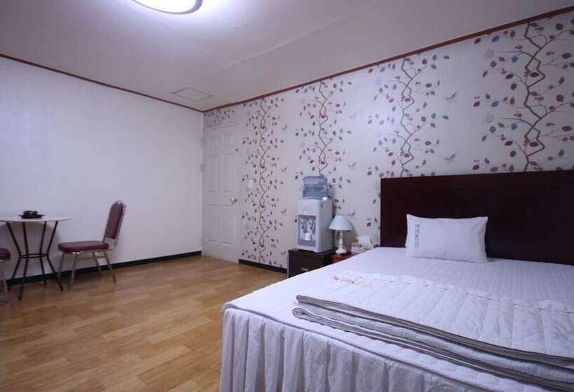 فندق على الطريق Andong Lotto