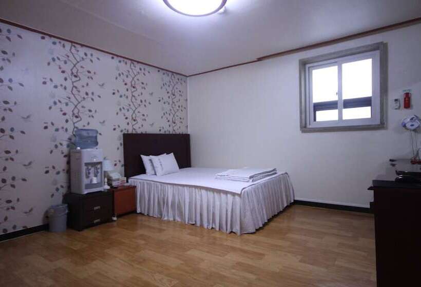 فندق على الطريق Andong Lotto