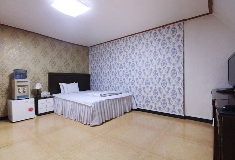 فندق على الطريق Andong Lotto