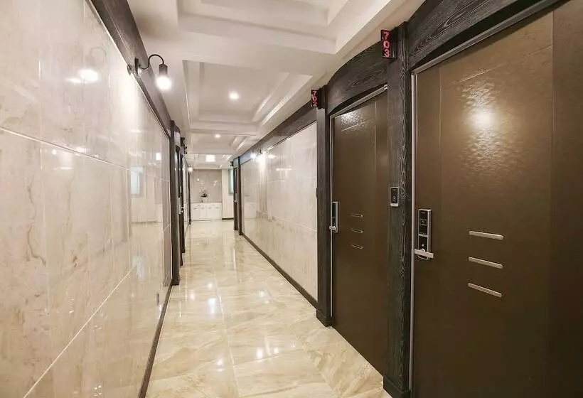 Motelli Black Pearl Gongju