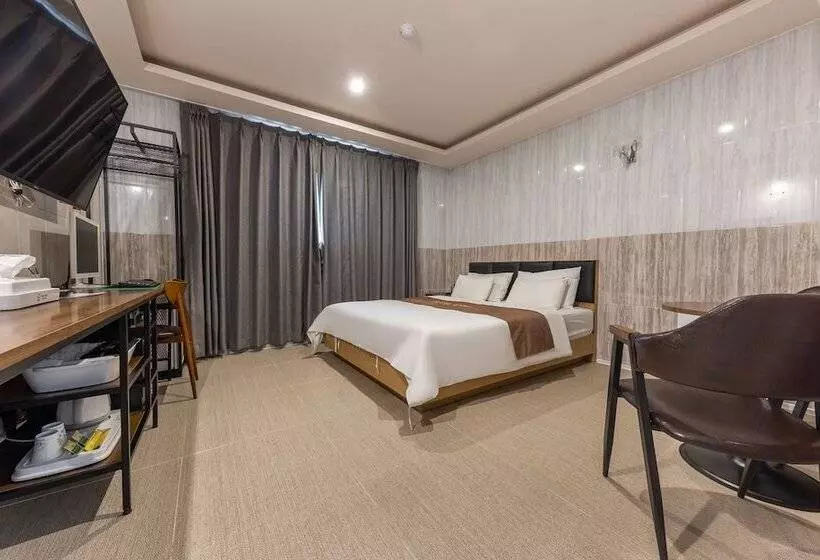 Motelli Black Pearl Gongju