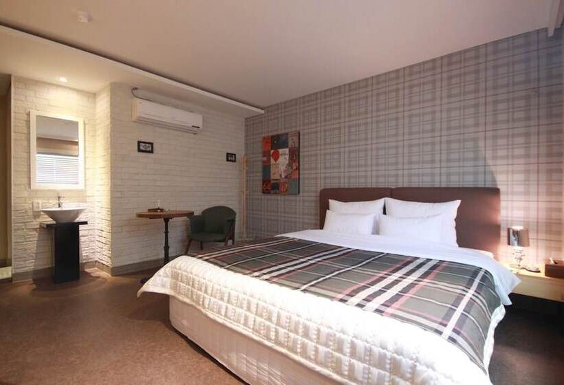 Motel Deokcheon Den Basta