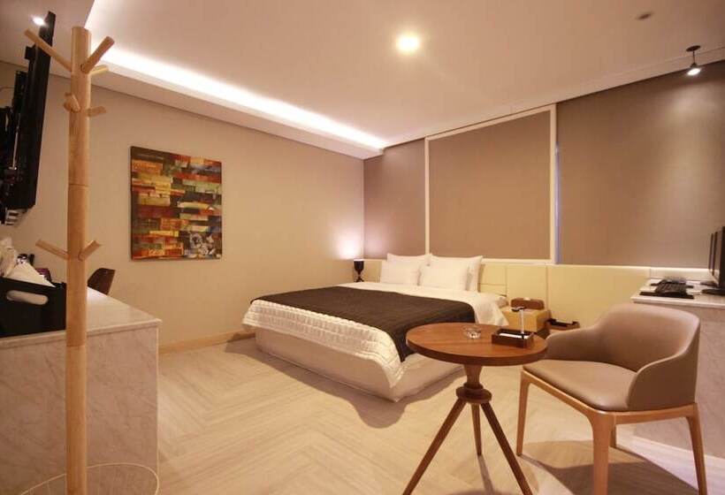 Motel Deokcheon Den Basta