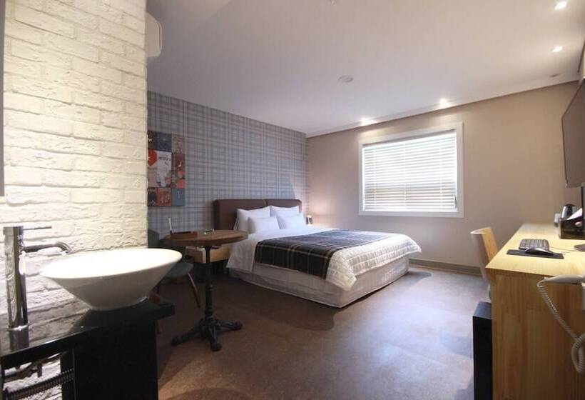 Motel Deokcheon Den Basta