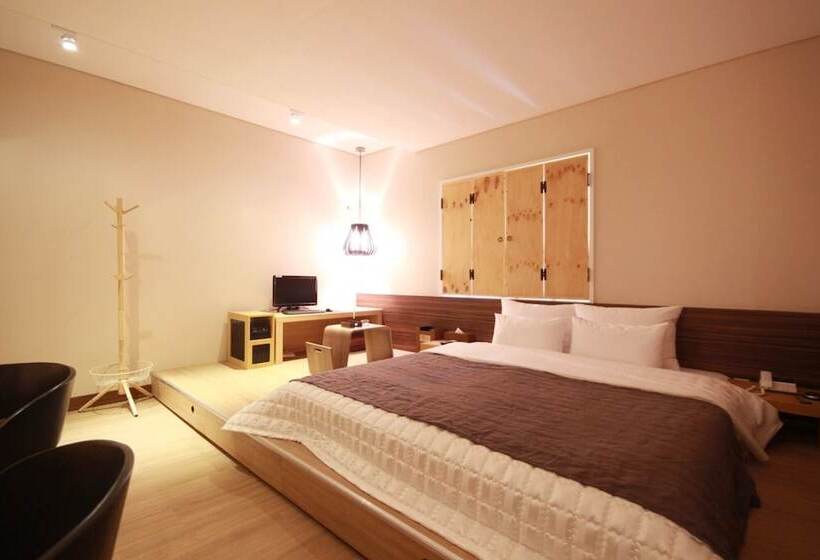 Motel Deokcheon Den Basta