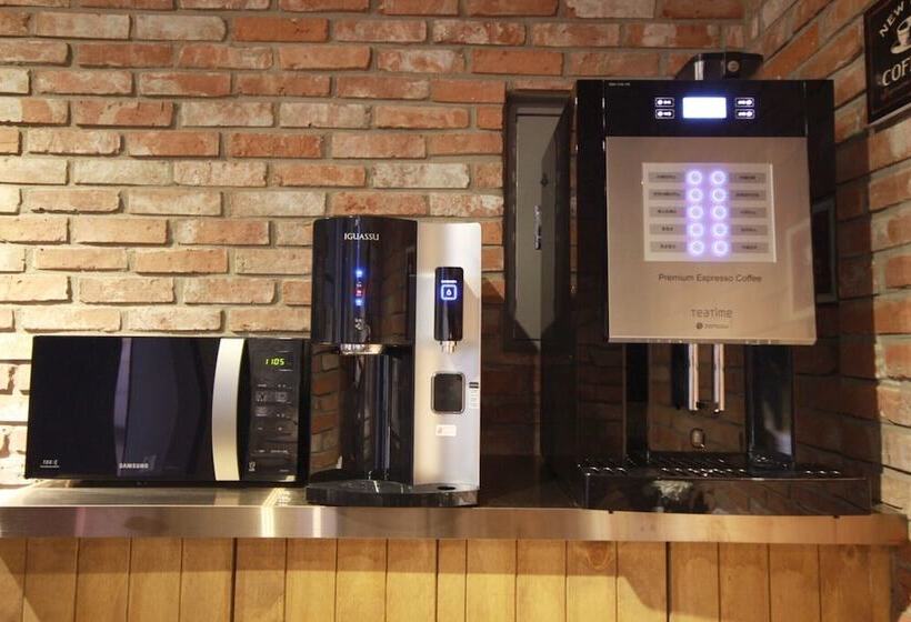 Motel Deokcheon Den Basta