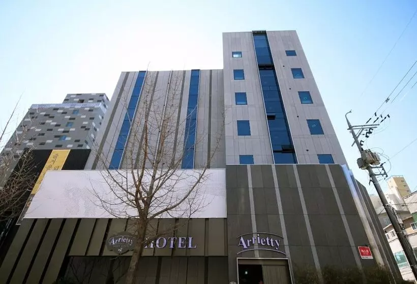 مُتل Gimhae Eobangdong Arietty Hotel A