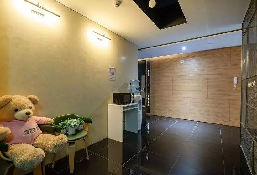 مُتل Gimhae Eobangdong Arietty Hotel A