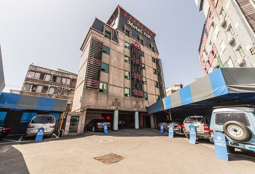 Motel Gimpo River