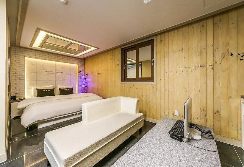 모텔 Ulsan Junggu Time