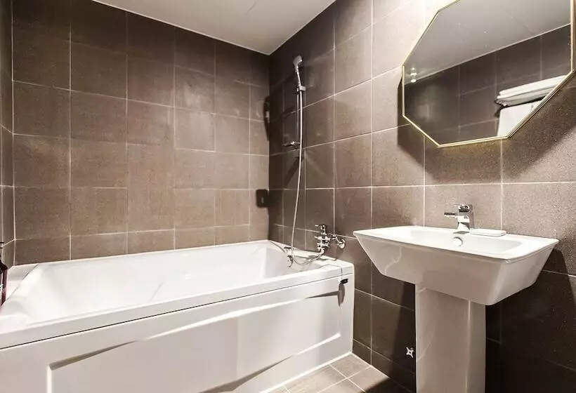 Motelli Daegu Dongseongro Yaja Daegu Seomun Market Branch