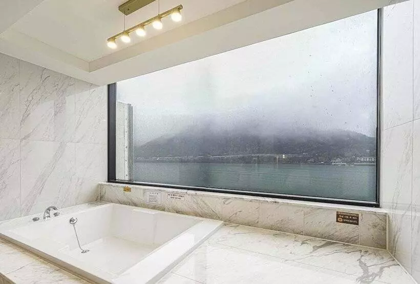 Motelli Yangpyeong Riverion