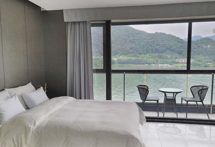 Motel Yangpyeong Riverion