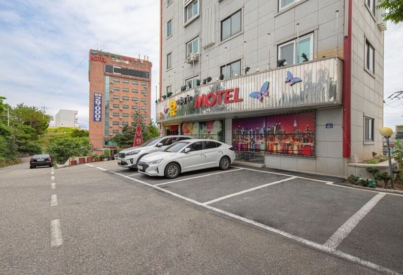 Motel Yeongdeok View