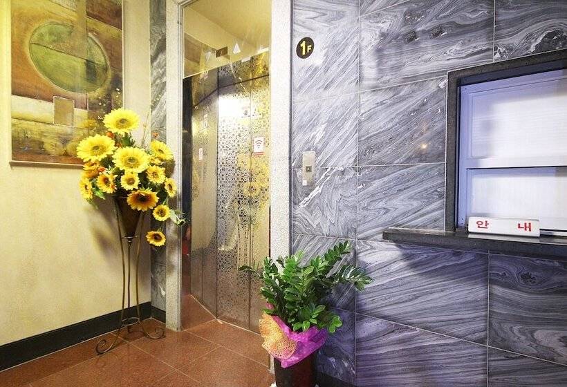 Motel Yeongdeok View