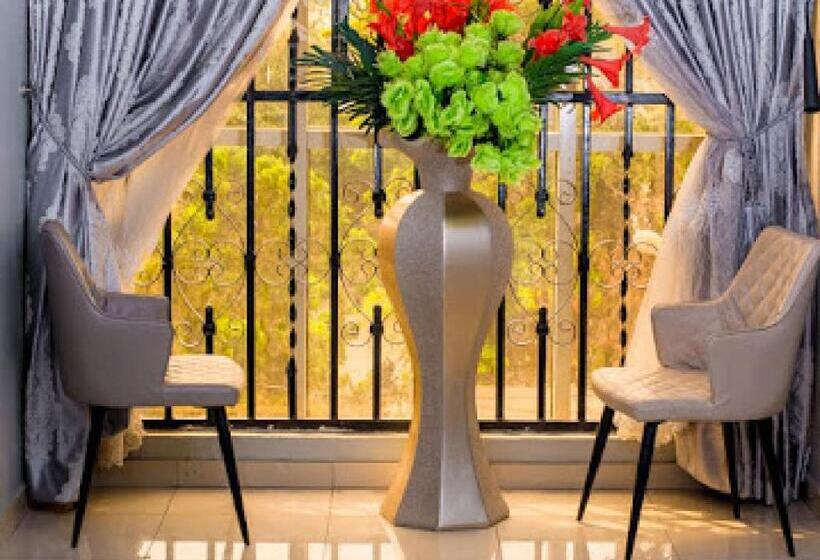 پانسیون Room In Apartment Oragon Hotel Penthouse