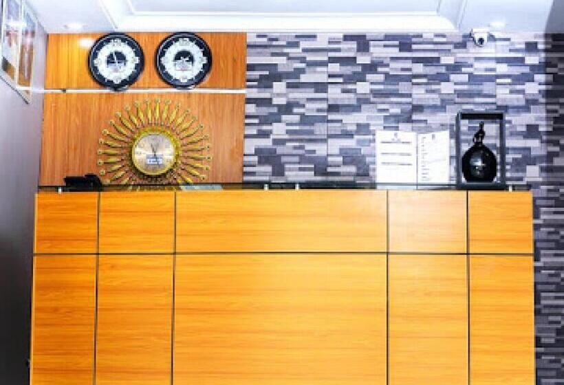 پانسیون Room In Apartment Oragon Hotel Penthouse