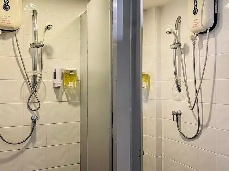 هاستل Rabbitel Phuket