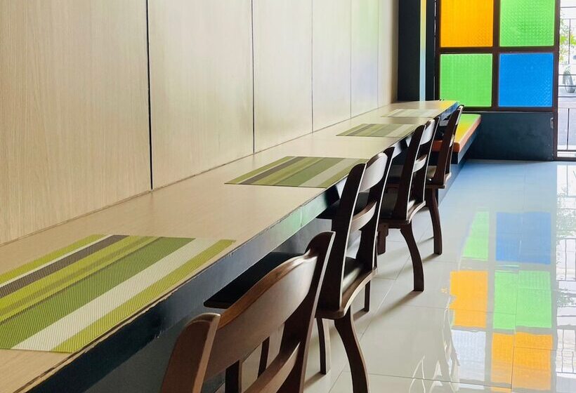 هاستل Rabbitel Phuket