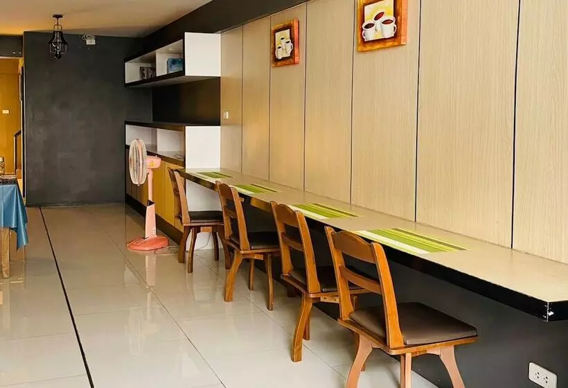 هاستل Rabbitel Phuket