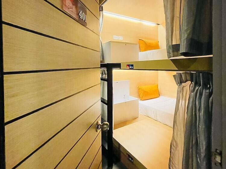 هاستل Rabbitel Phuket