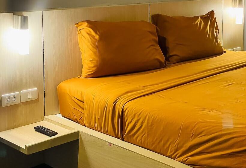 هاستل Rabbitel Phuket