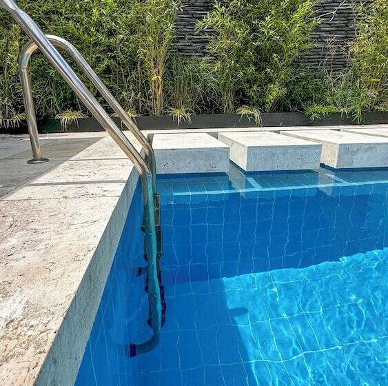 هتل Bamboo Garden