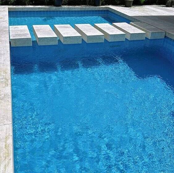 هتل Bamboo Garden