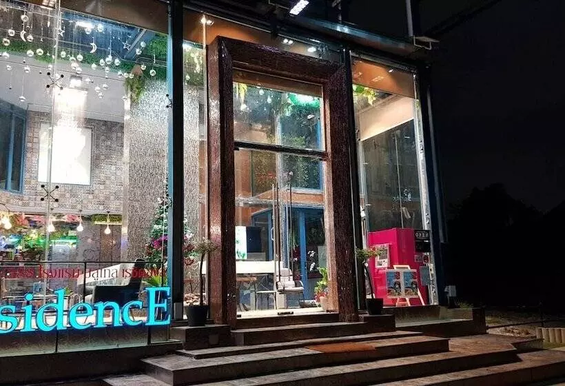 Hotelli Bluetel Re Sidence Bangkok Impact