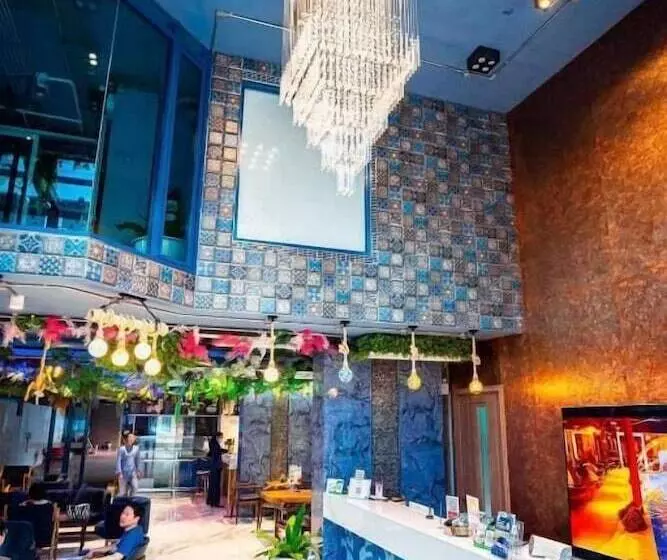 Hotelli Bluetel Re Sidence Bangkok Impact