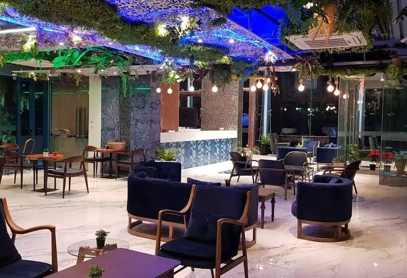 Hotelli Bluetel Re Sidence Bangkok Impact