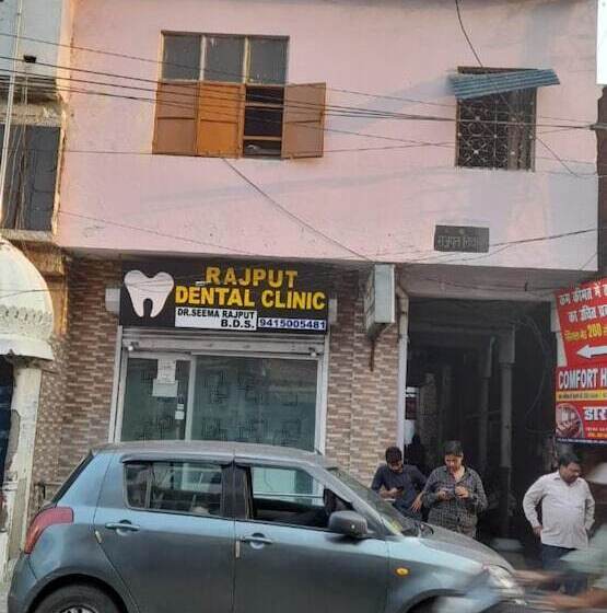 Hotel Goroomgo Comfort Hostel Charbagh Lucknow