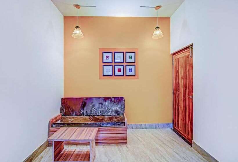 Отель Goroomgo Dream Line Kalikapur Kolkata