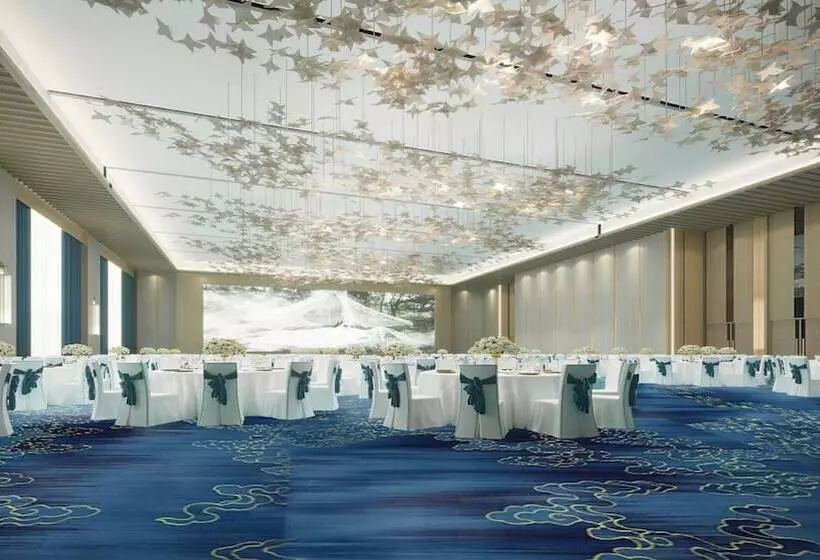 Hotelli Holiday Inn Express Zhoukou Dancheng, An Ihg