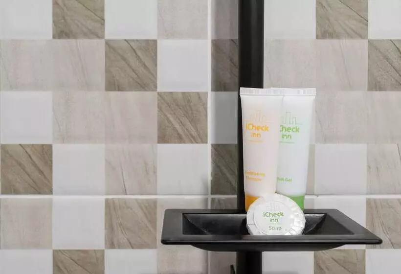 Hotelli Icheck Inn Darisa Ngamwongwan