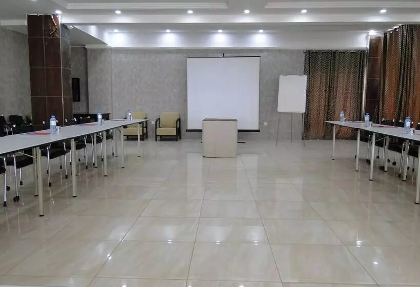 Iris Hotel
