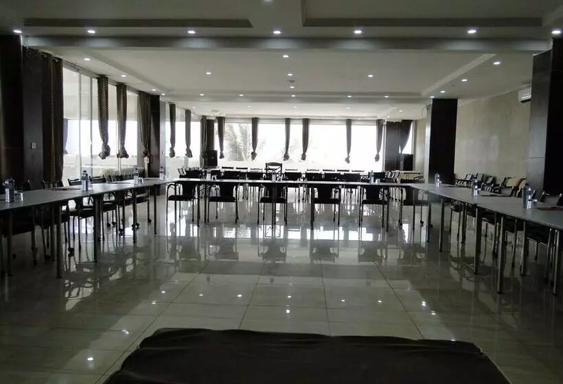 Iris Hotel