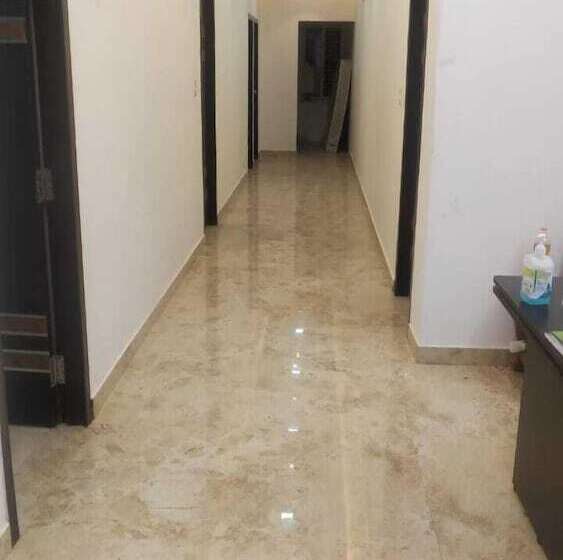 Отель Iroomz S Silver Suites