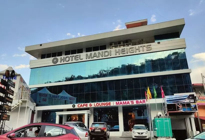 ホテル Mandi Heights   Bar, Fine Dining & Banquet Hall