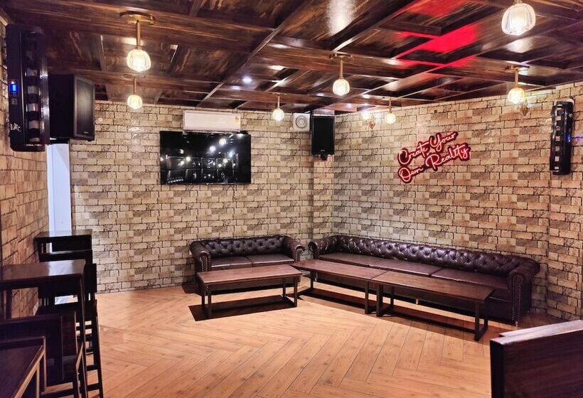 Hotel Mandi Heights   Bar, Fine Dining & Banquet Hall