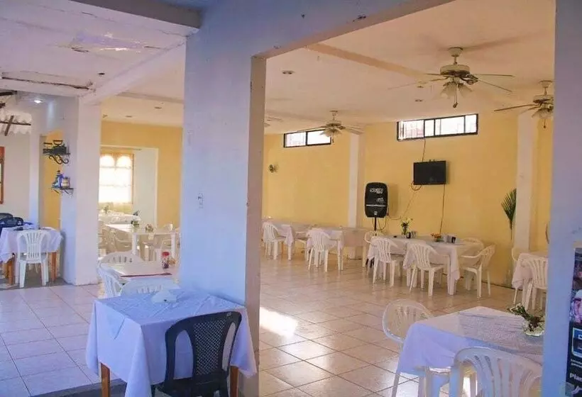Hotelli Manhattan Salinas Ecuador