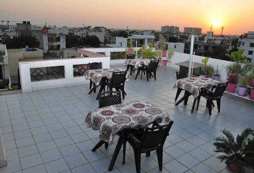 Hotel Michaels Homestay